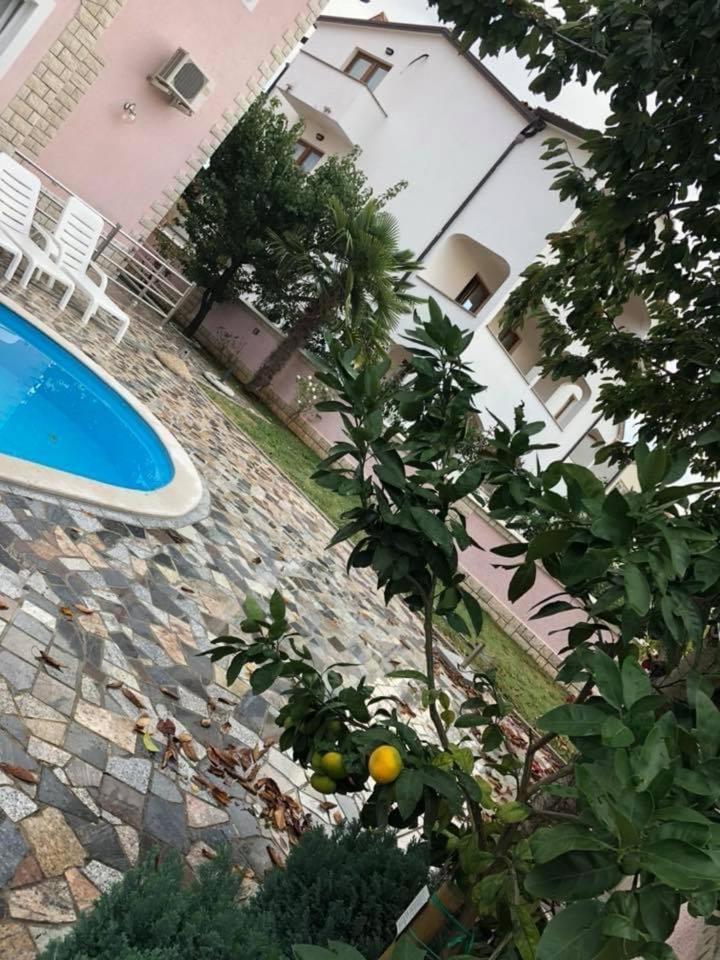 Villa Baldi -Apartmani Danny Tar-Vabriga Exterior foto